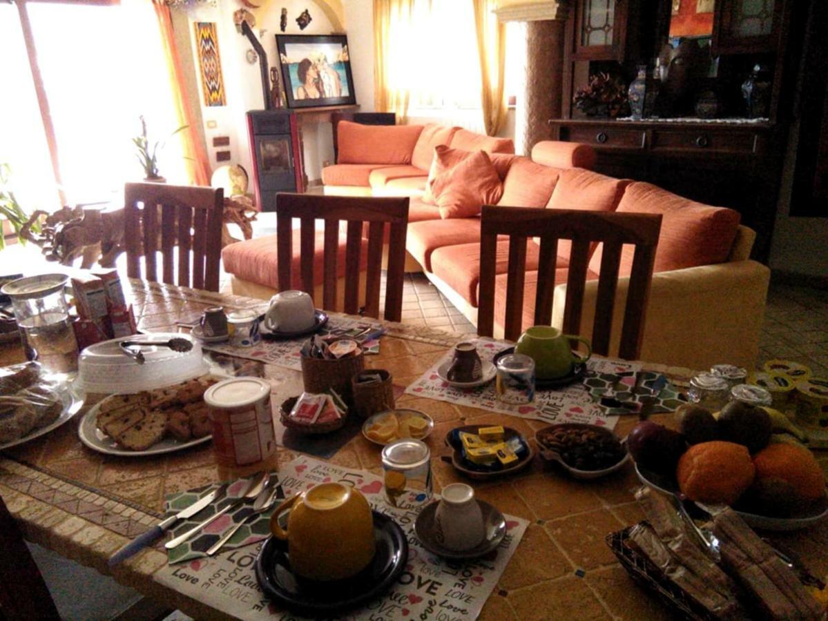 Casa D' Artista B&B Ozieri Luaran gambar